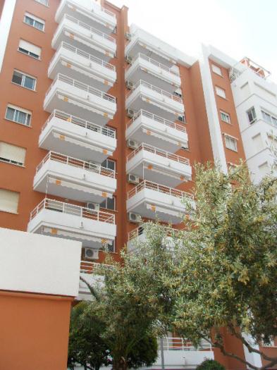 Apartamento -
                        Playa De Gandia -
                        3 dormitorios -
                        7 ocupantes