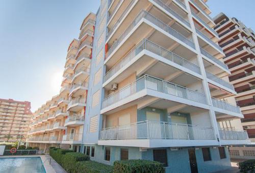 Apartamento -
                        Playa De Gandia -
                        3 dormitorios -
                        7 ocupantes